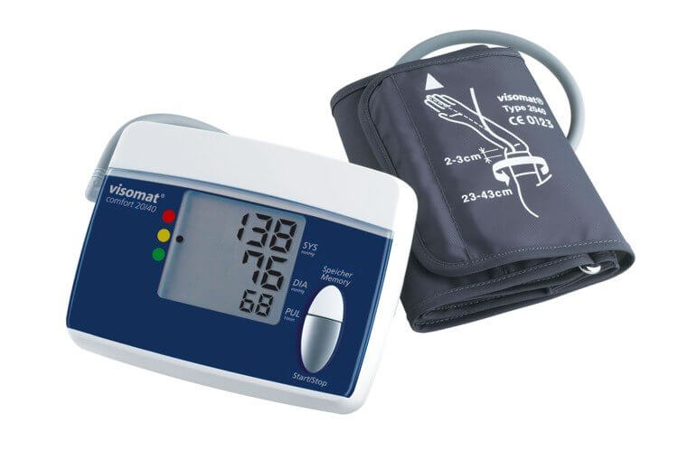 Kiểm tra huyết áp bình thường bằng máy đo huyết áp VISOMAT